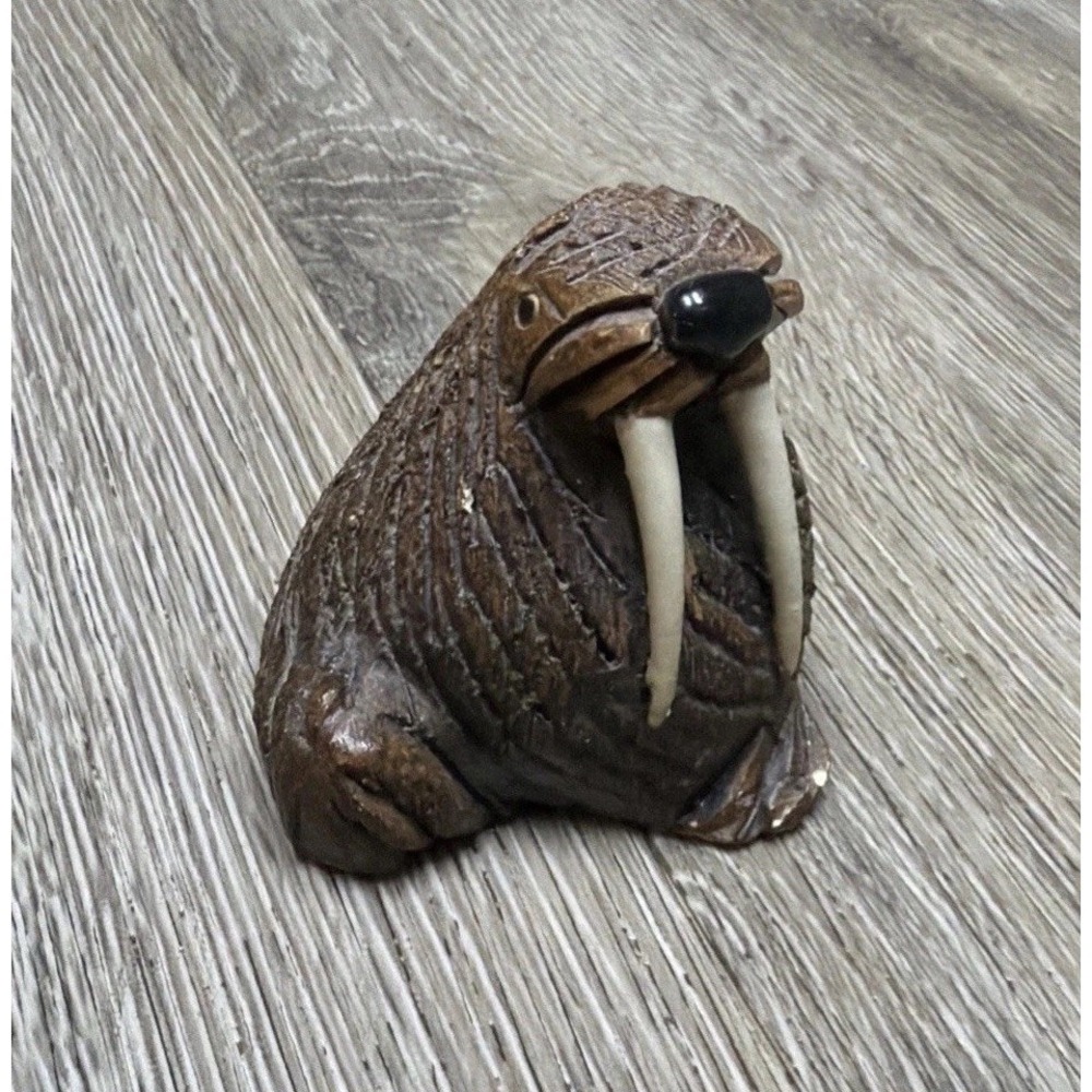 Vtg Artesania Rinconada Walrus Figurine #27 Uruguay Ceramic Pottery Hand Painted